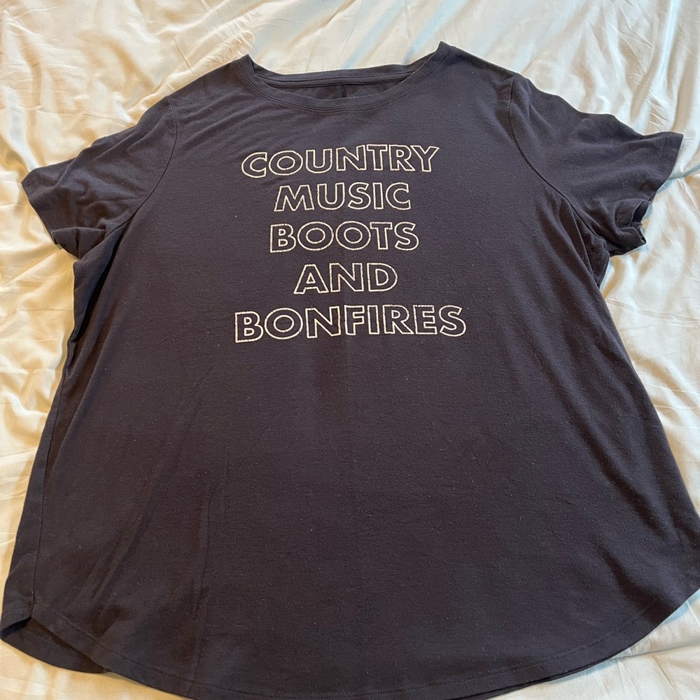 Maurice’s Black Graphic Tee Country Music boots and bonfires size 0x